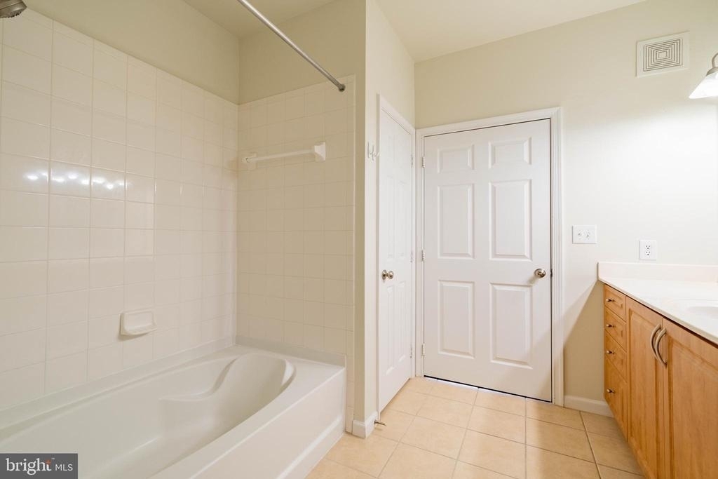 12929 Centre Park Circle - Photo 15