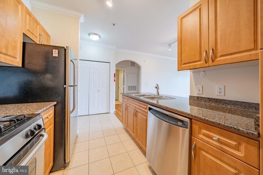 12929 Centre Park Circle - Photo 4