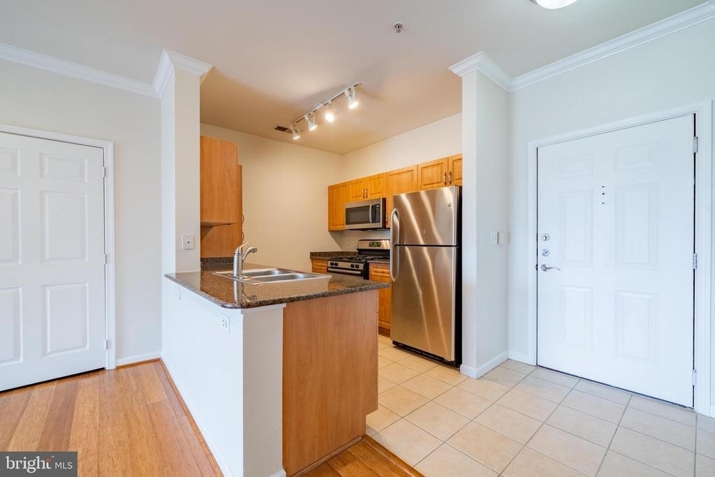 12929 Centre Park Circle - Photo 2
