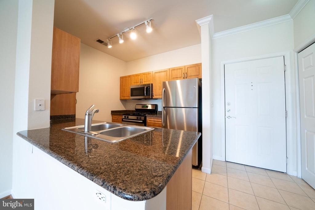 12929 Centre Park Circle - Photo 3