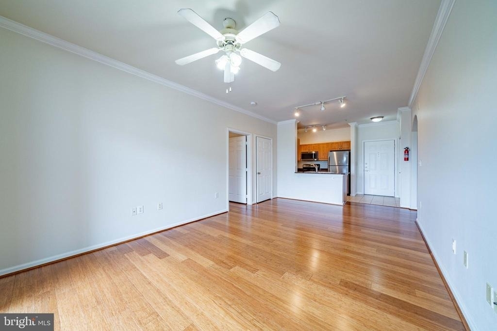 12929 Centre Park Circle - Photo 9