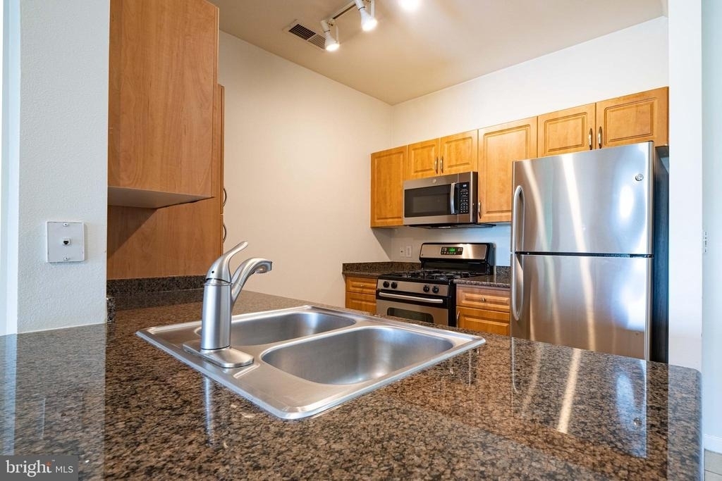 12929 Centre Park Circle - Photo 6