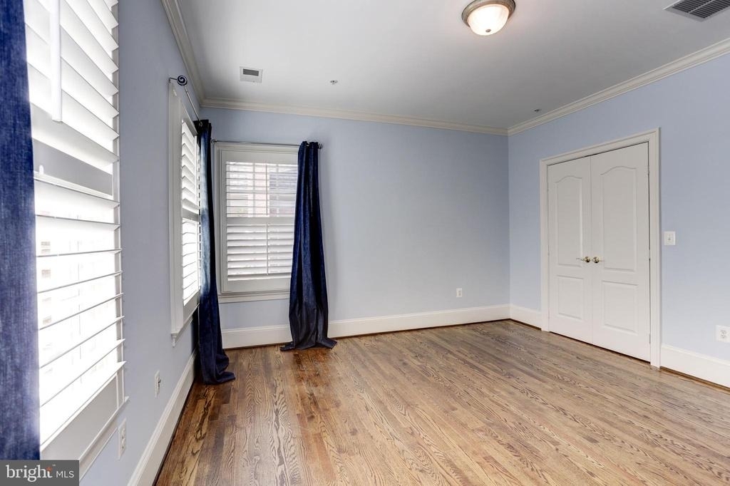 7233 Addington Drive - Photo 12