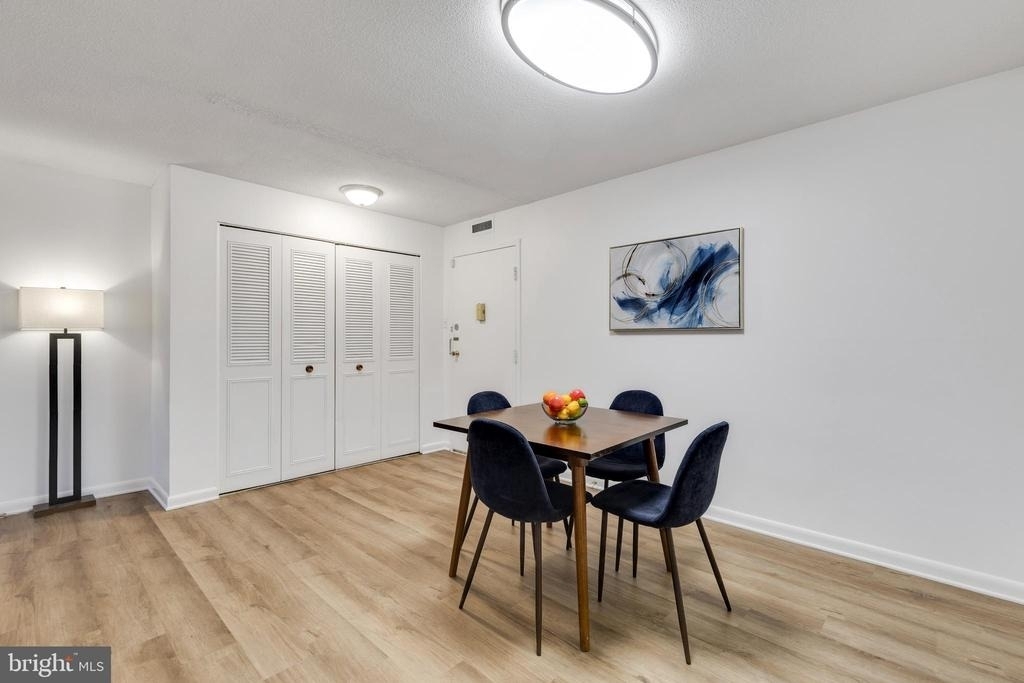 2030 N Adams Street - Photo 8