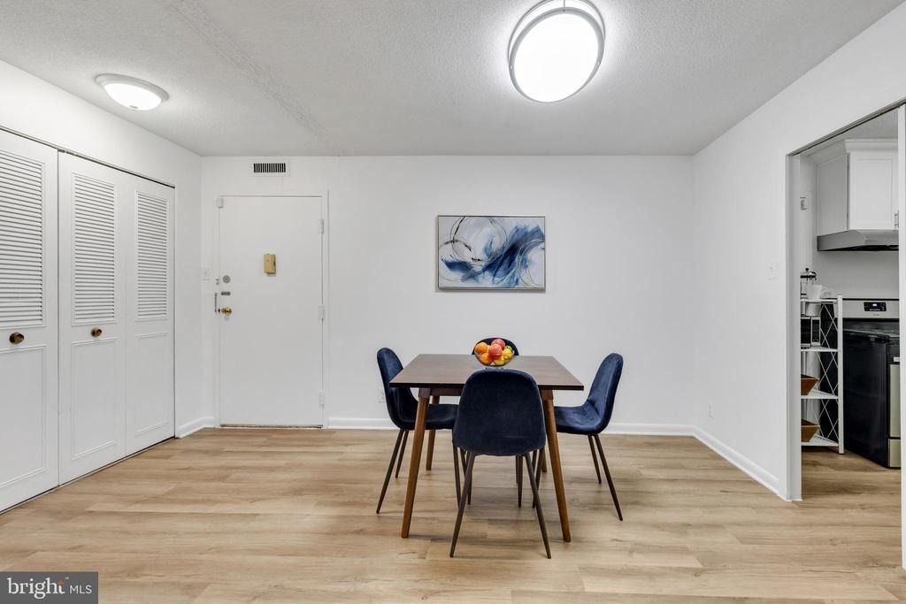 2030 N Adams Street - Photo 9