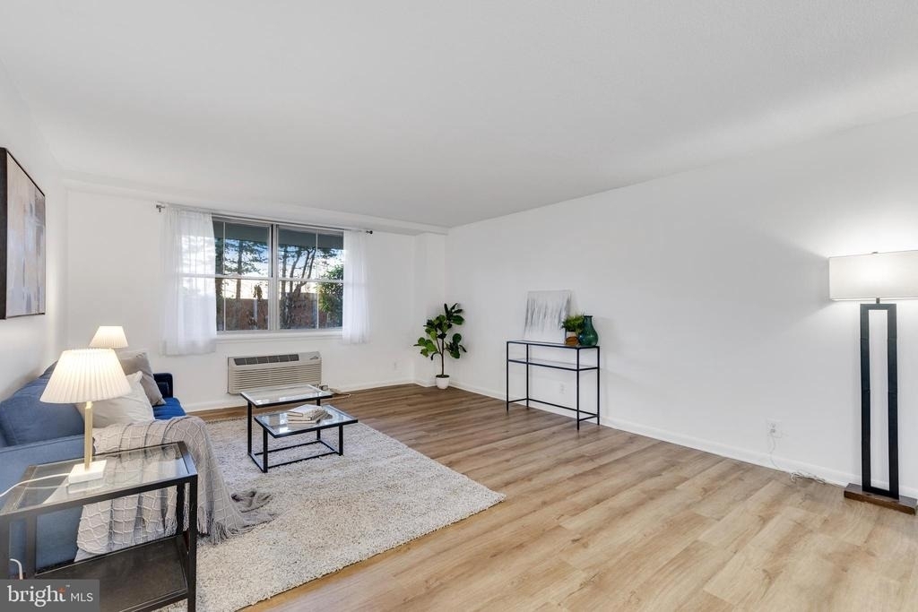 2030 N Adams Street - Photo 4
