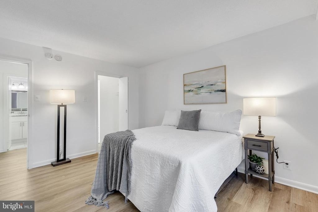 2030 N Adams Street - Photo 17