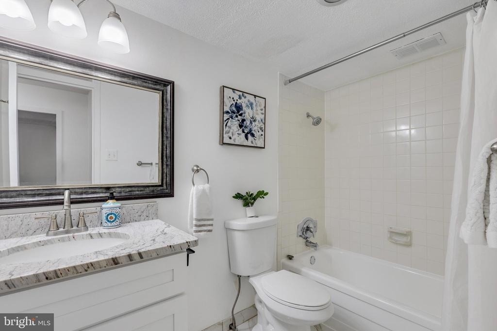 2030 N Adams Street - Photo 21