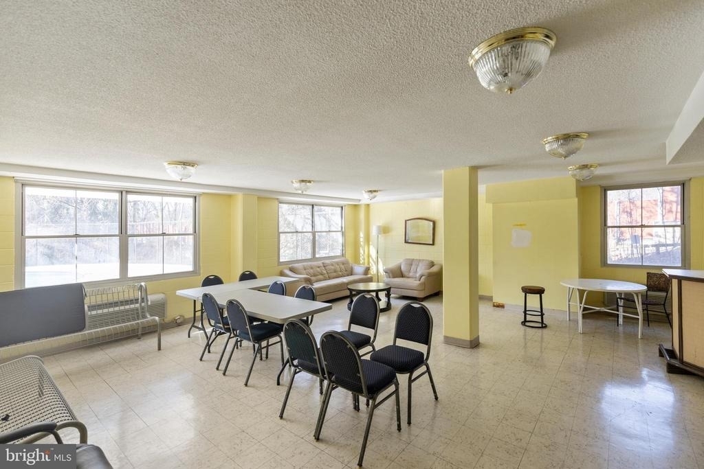 2030 N Adams Street - Photo 31