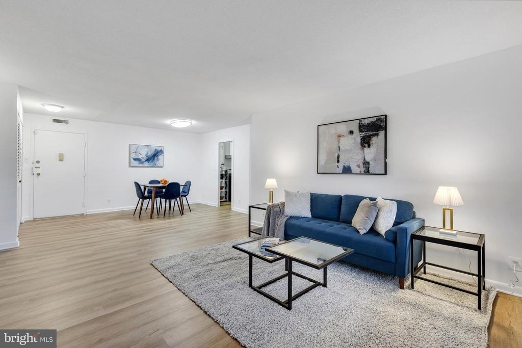 2030 N Adams Street - Photo 6