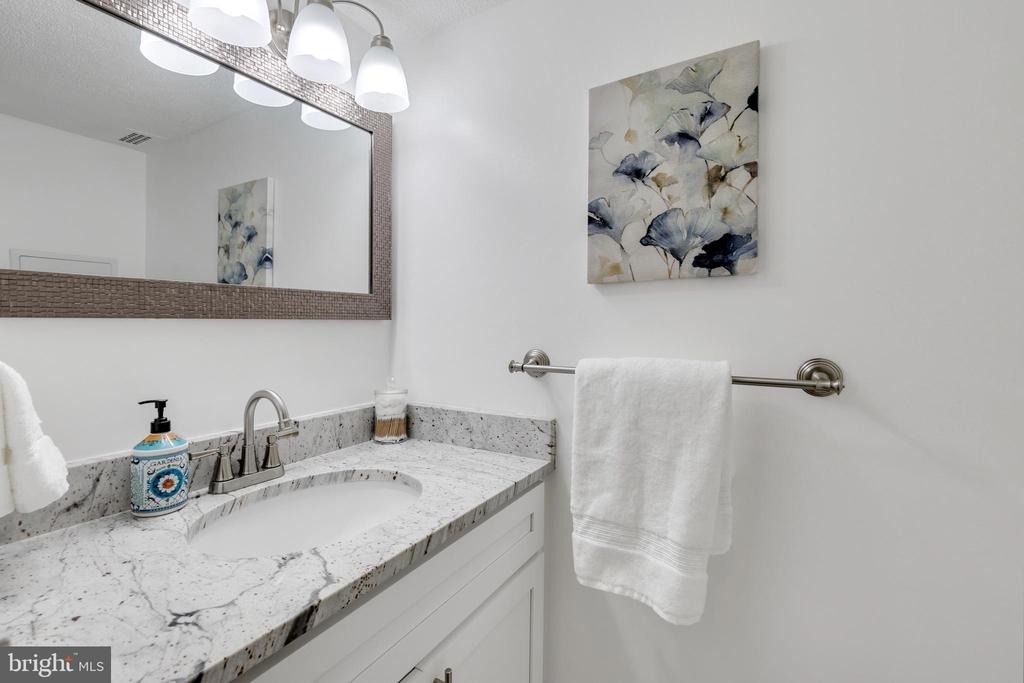 2030 N Adams Street - Photo 20