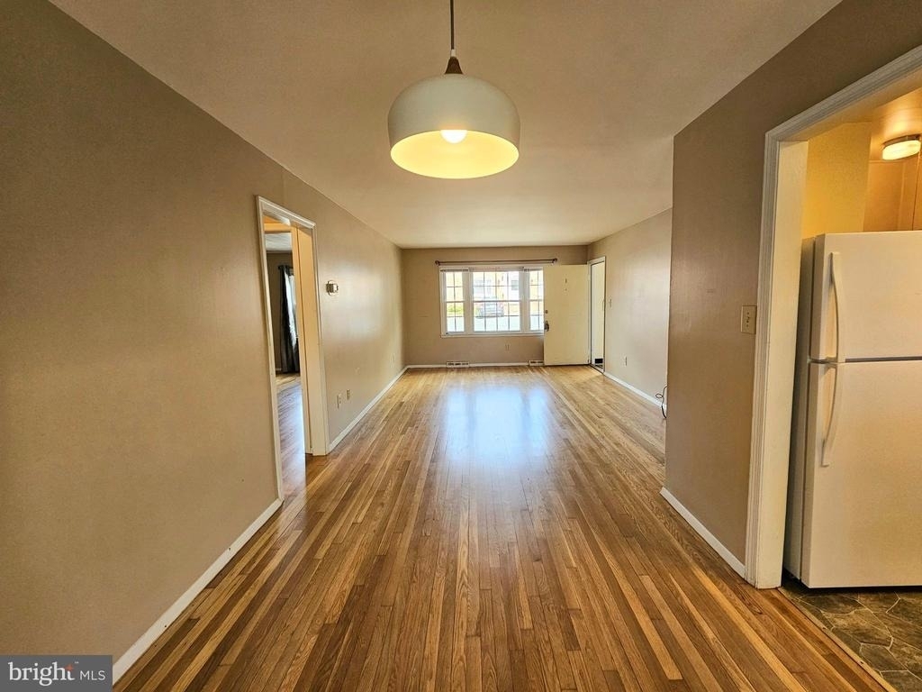 2417 Barracks - Photo 2