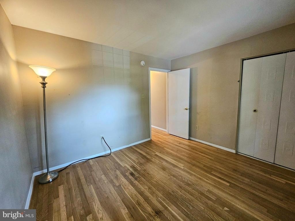 2417 Barracks - Photo 9