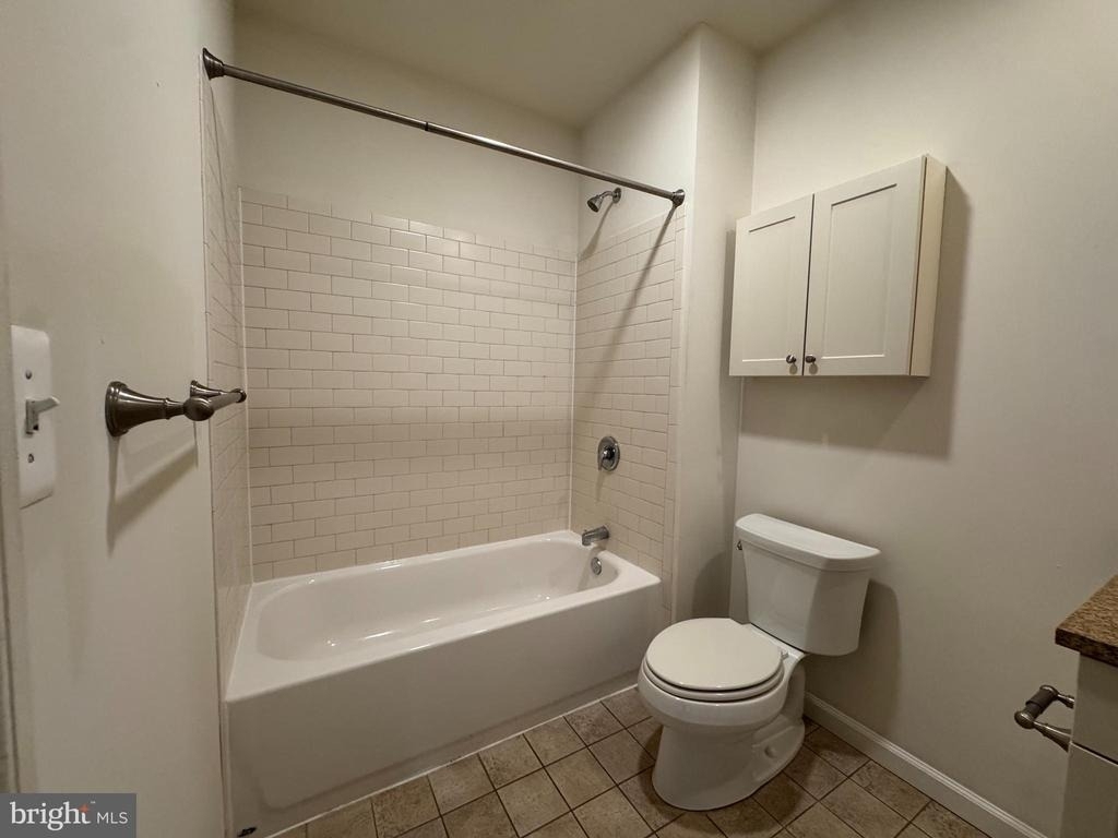 2040 Market - Photo 8