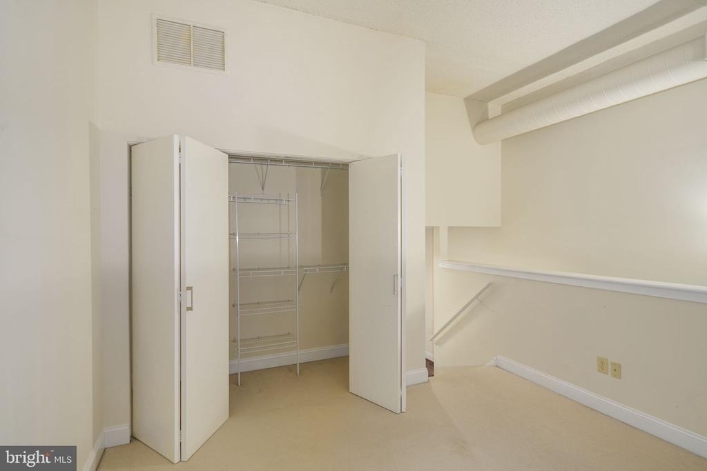 2429 Locust Street - Photo 8