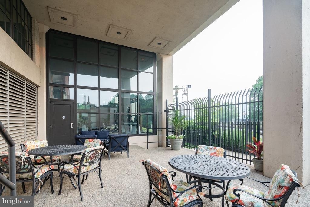 2429 Locust Street - Photo 15