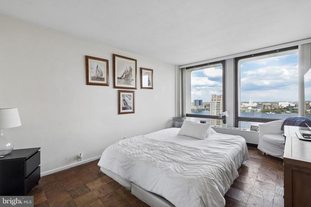 220 Locust Street - Photo 3