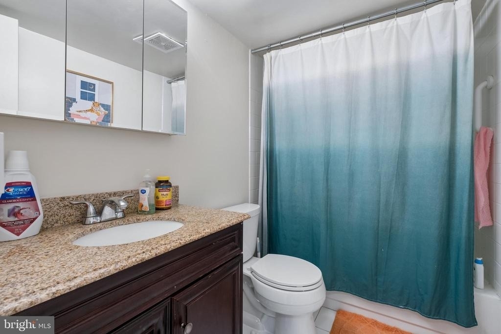 1420 Locust Street - Photo 6