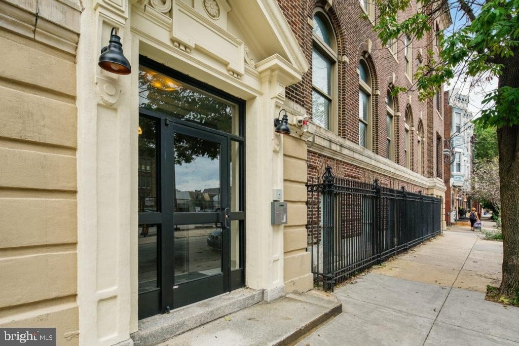 427 Monroe Street - Photo 8
