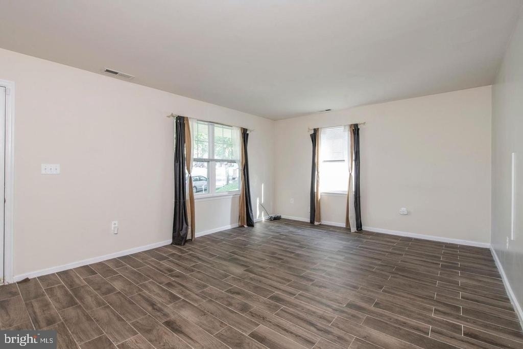 3718 Merrick Road - Photo 27