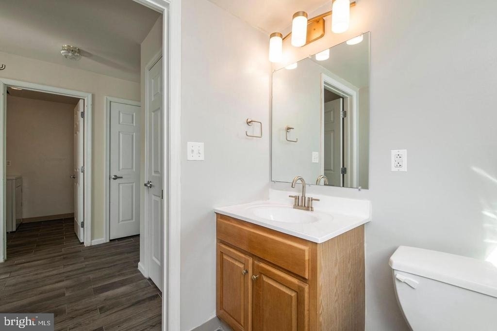 3718 Merrick Road - Photo 24