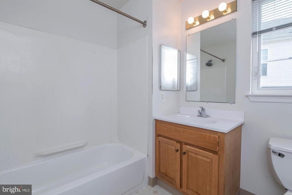 3718 Merrick Road - Photo 11
