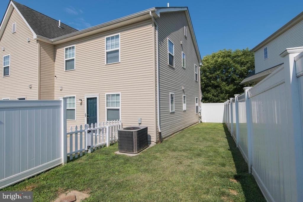 3718 Merrick Road - Photo 7
