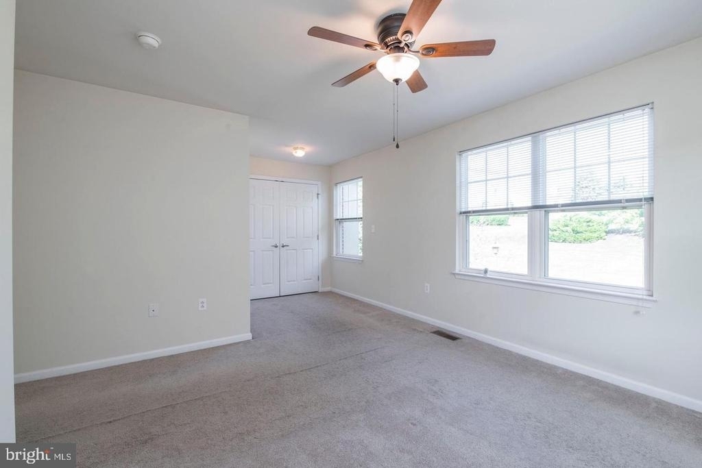 3718 Merrick Road - Photo 14