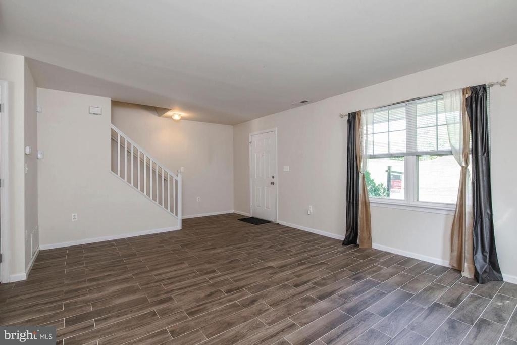 3718 Merrick Road - Photo 28