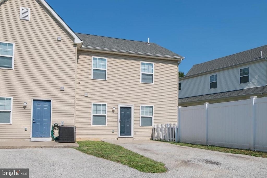 3718 Merrick Road - Photo 6