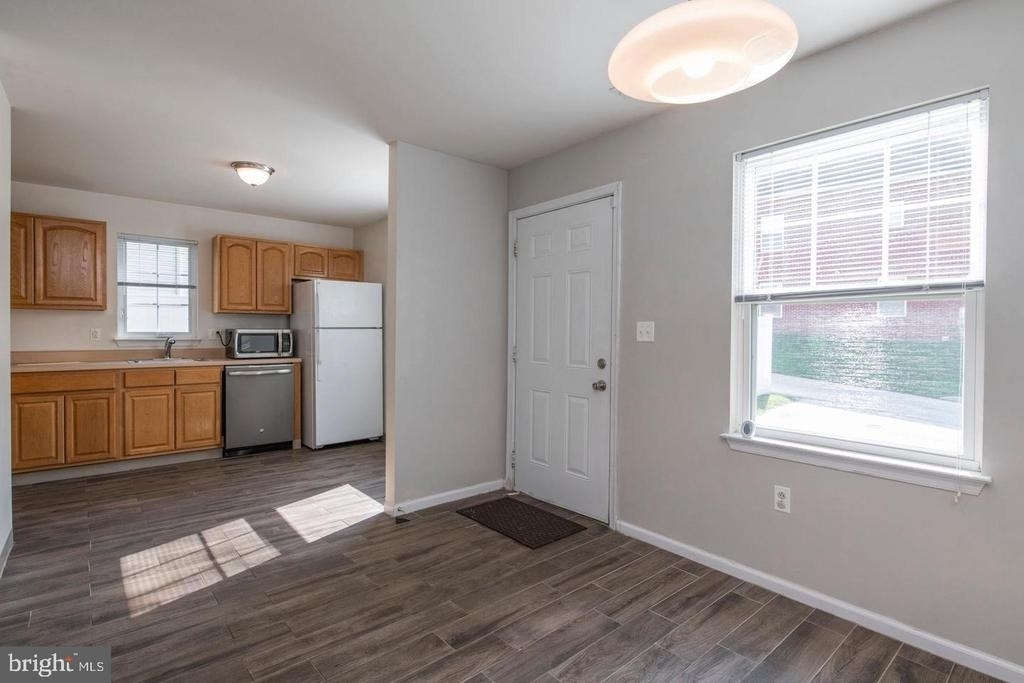 3718 Merrick Road - Photo 20