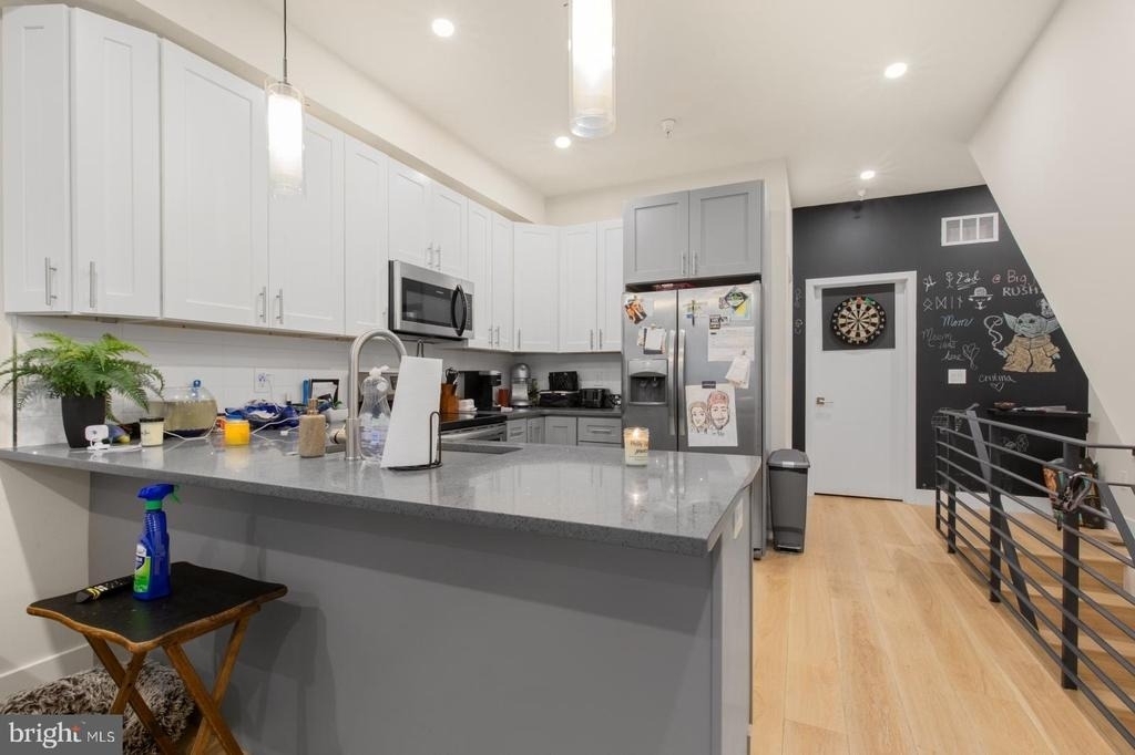 1702 Point Breeze Avenue - Photo 4