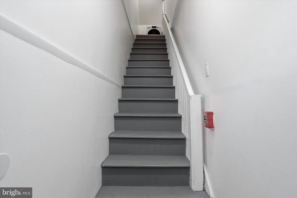 252 E Girard Avenue - Photo 13