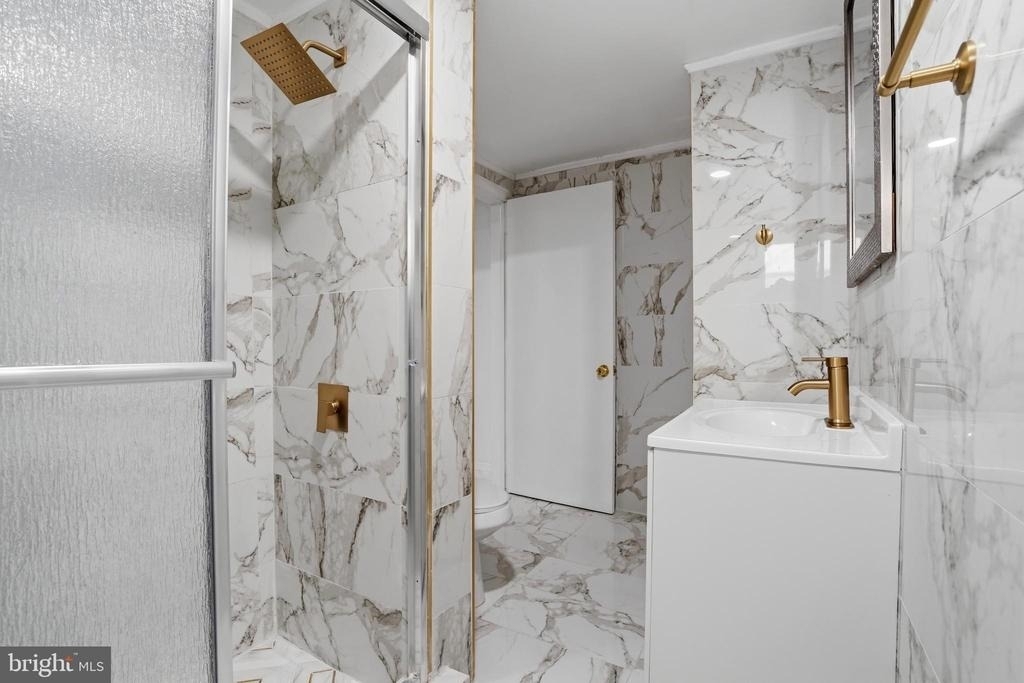 252 E Girard Avenue - Photo 7