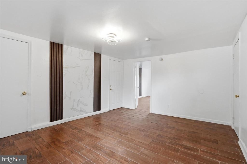 250 E Girard Avenue - Photo 6