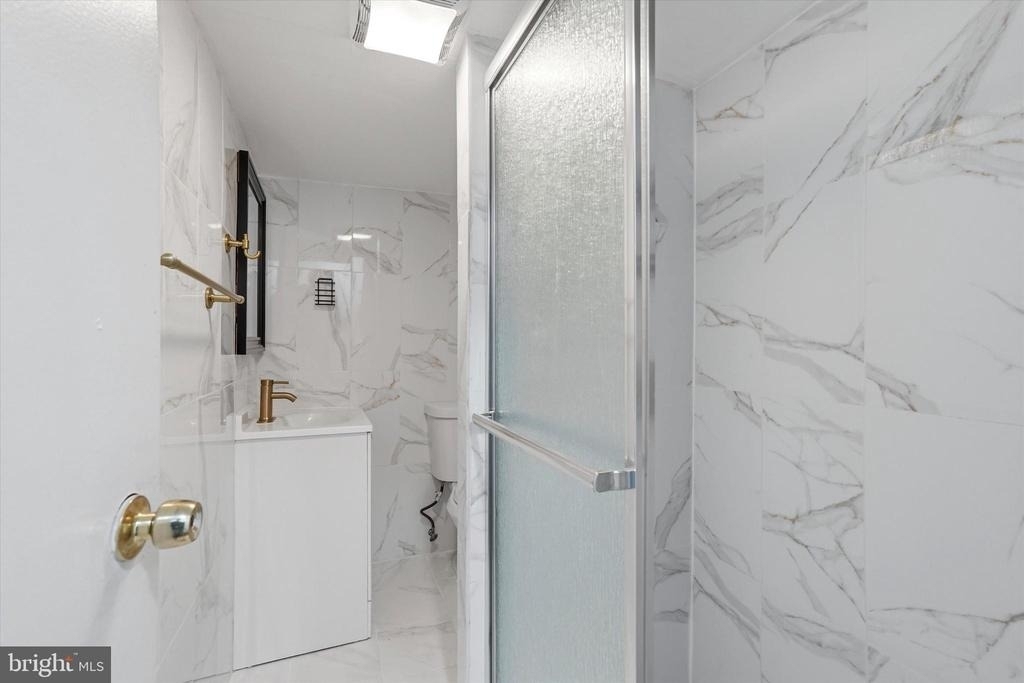 250 E Girard Avenue - Photo 5