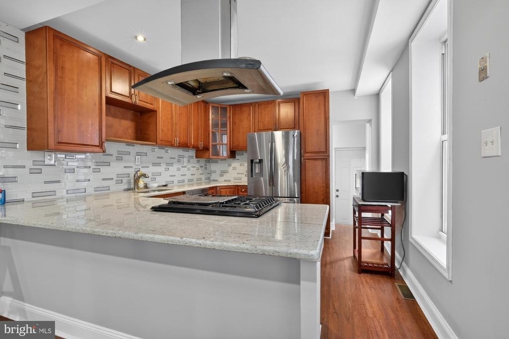 2319 E Somerset Street - Photo 7