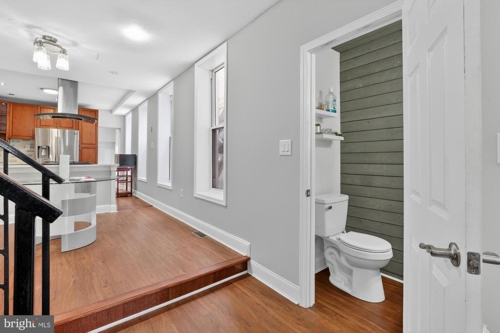 2319 E Somerset Street - Photo 4