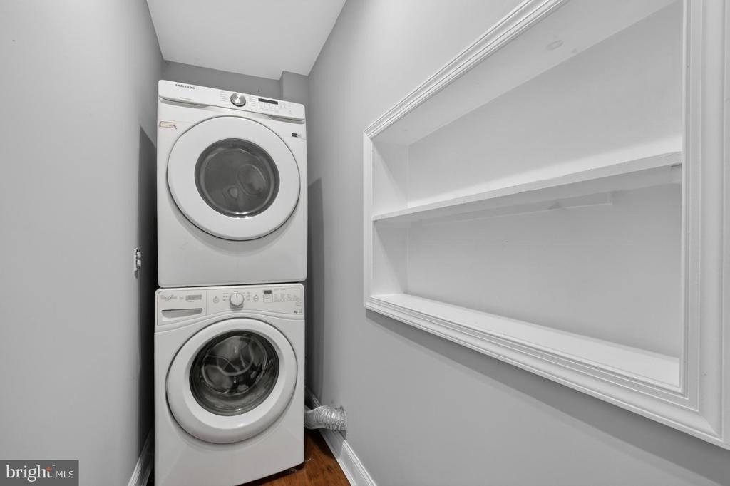 2319 E Somerset Street - Photo 9