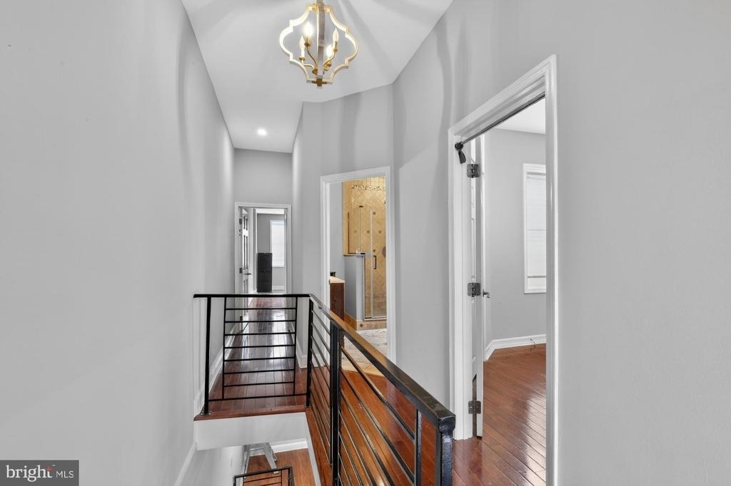 2319 E Somerset Street - Photo 12