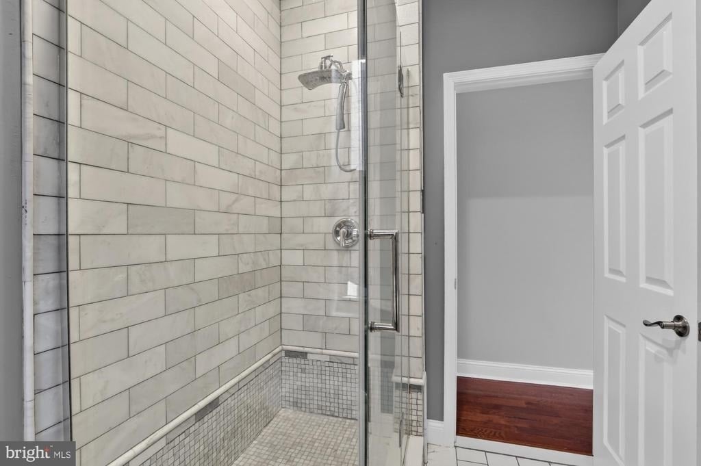 2319 E Somerset Street - Photo 22