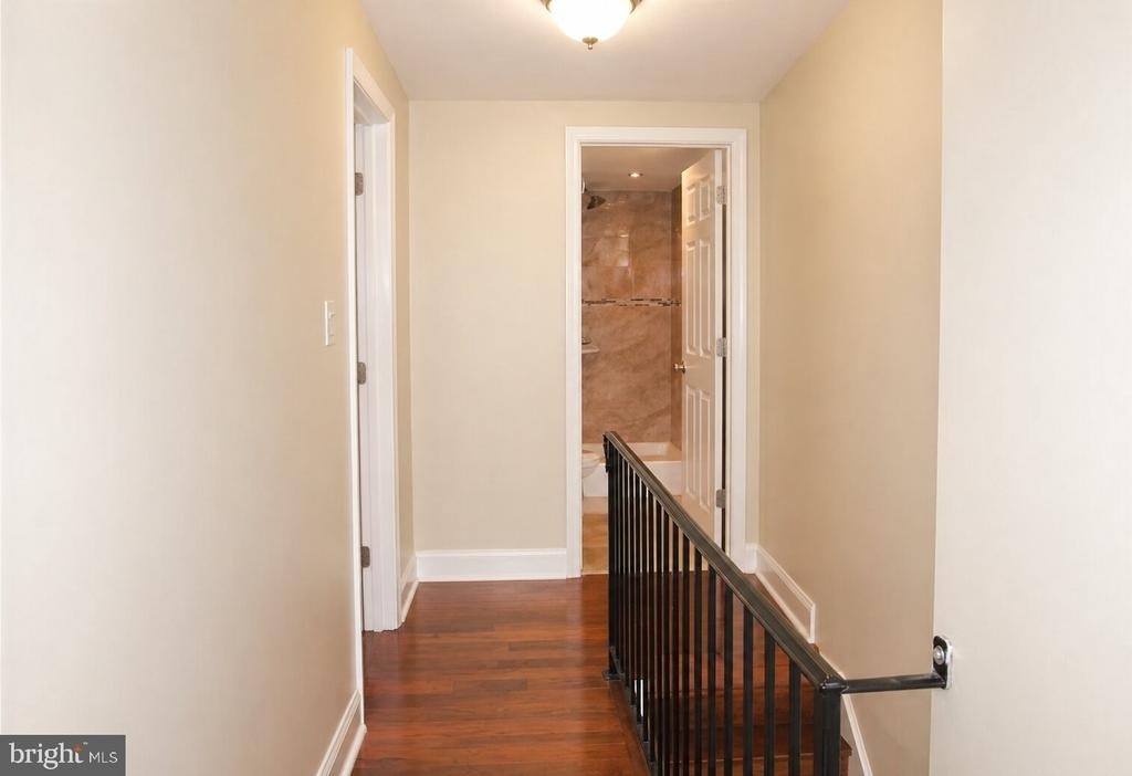2415 W Seybert Street - Photo 6