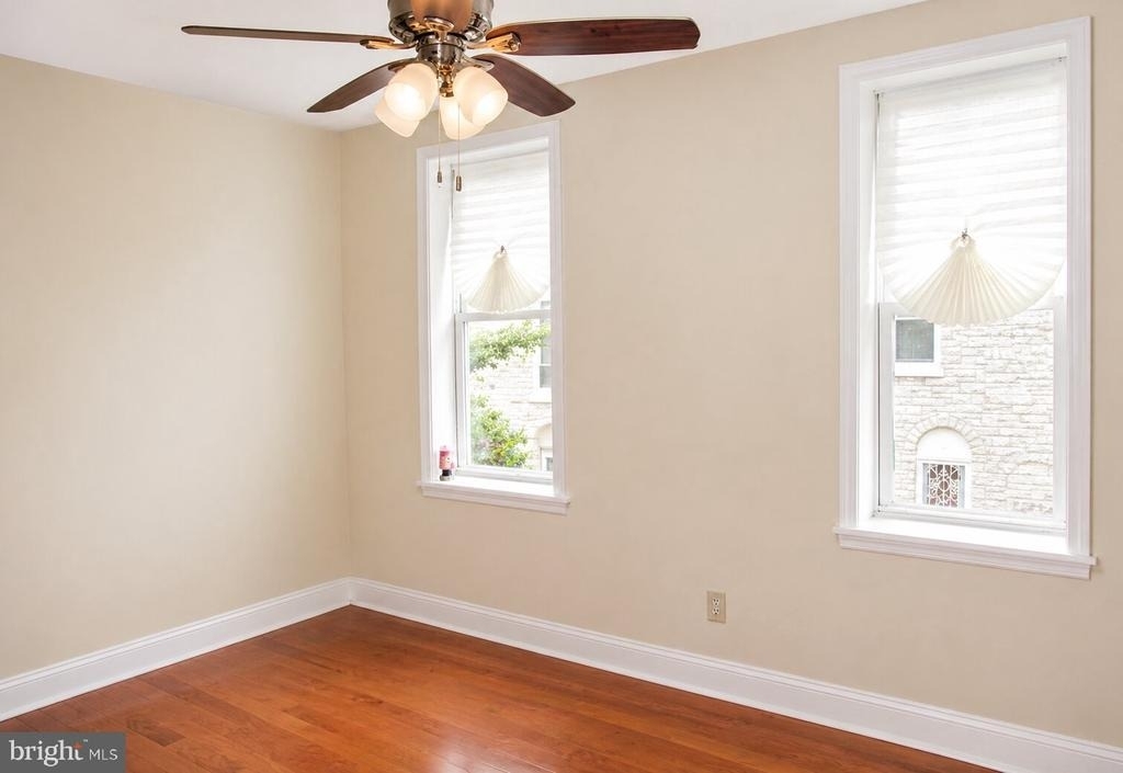 2415 W Seybert Street - Photo 5