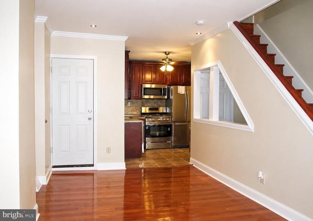 2415 W Seybert Street - Photo 1