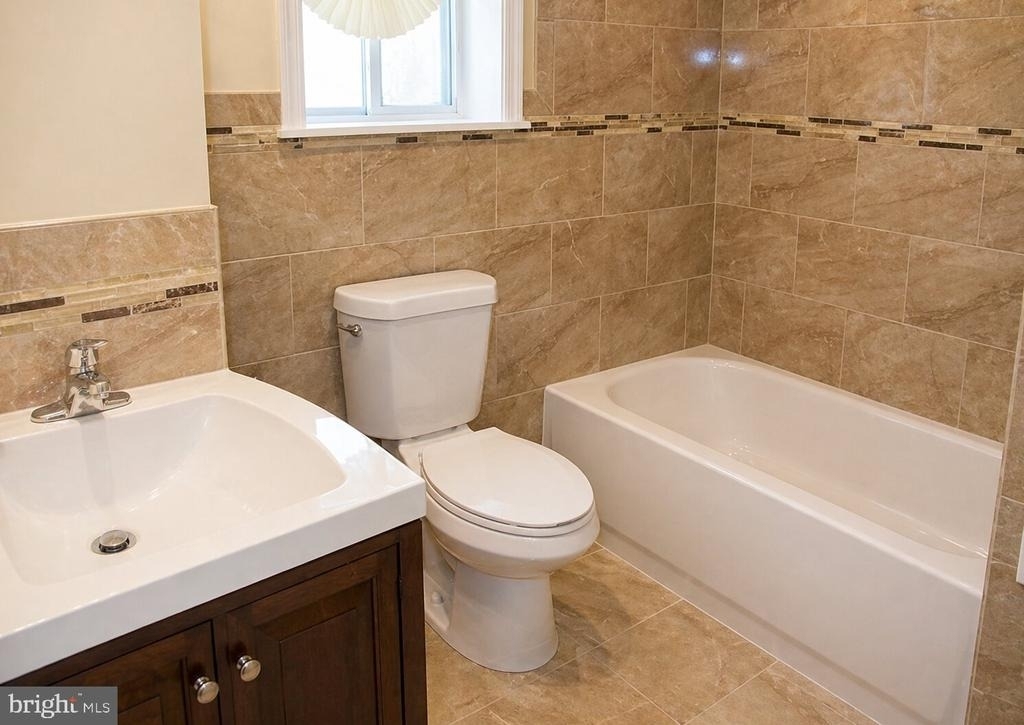2415 W Seybert Street - Photo 4