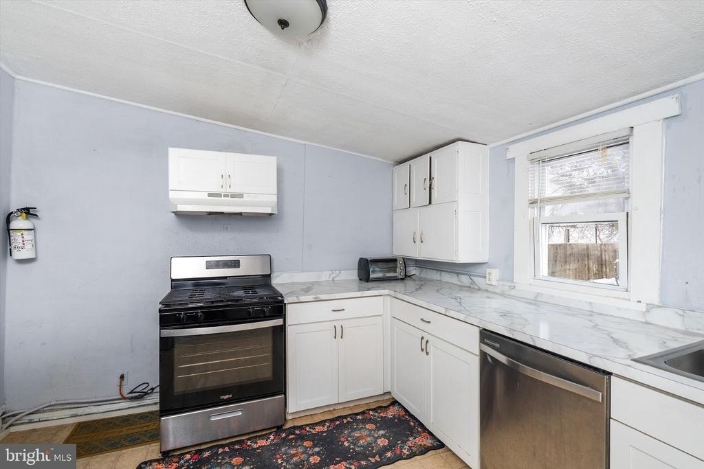 8 S Greenwood Avenue - Photo 7