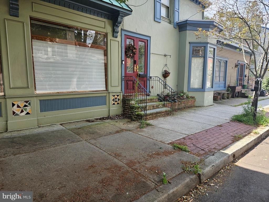 67 Ferry Street - Photo 1
