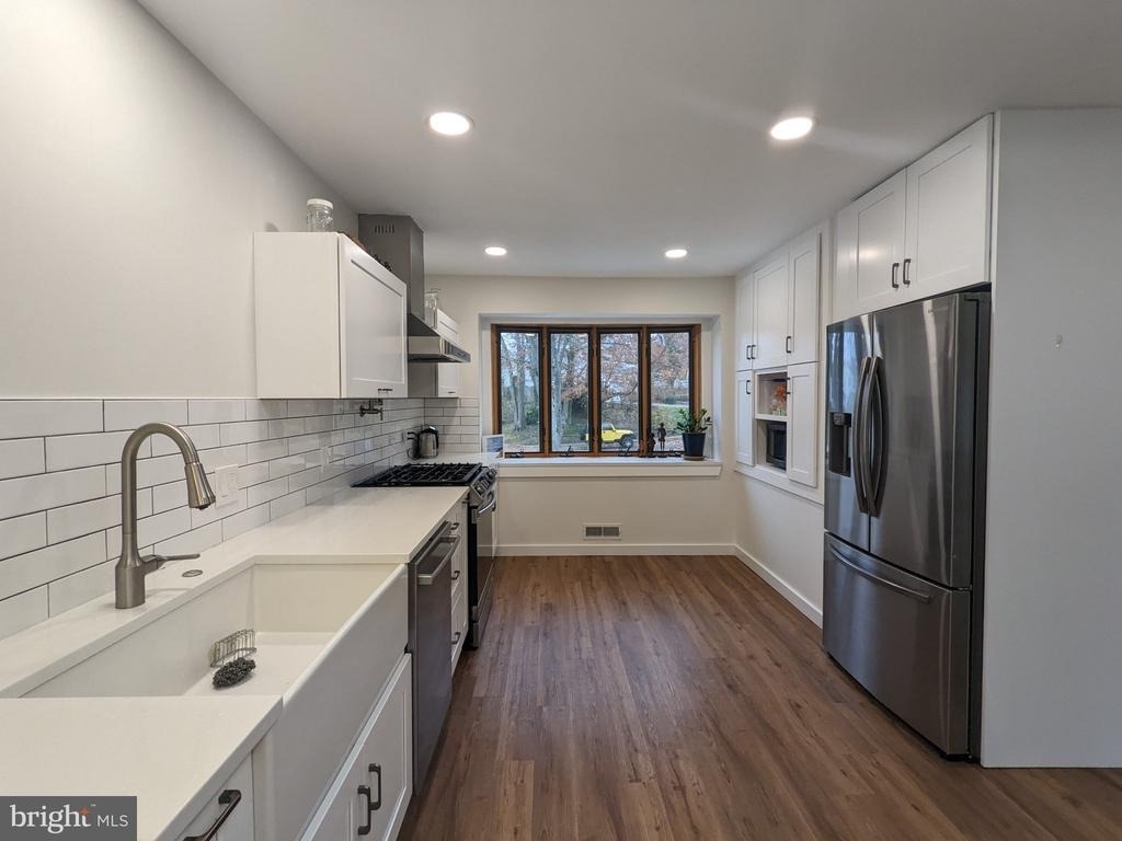 26 Forest Drive - Photo 2