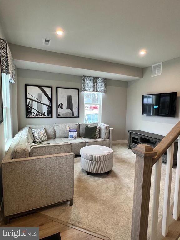5 Sidney Ln - Photo 1