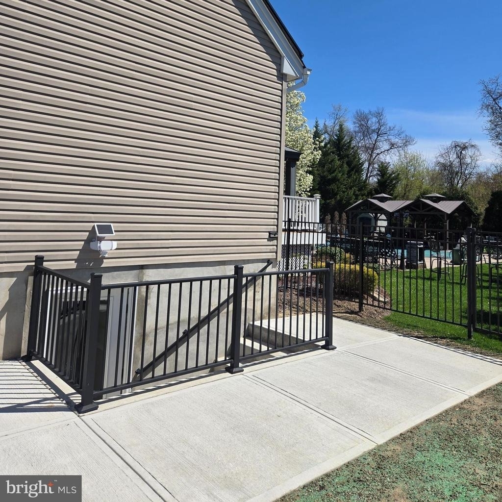 3 Hillfield Avenue - Photo 1